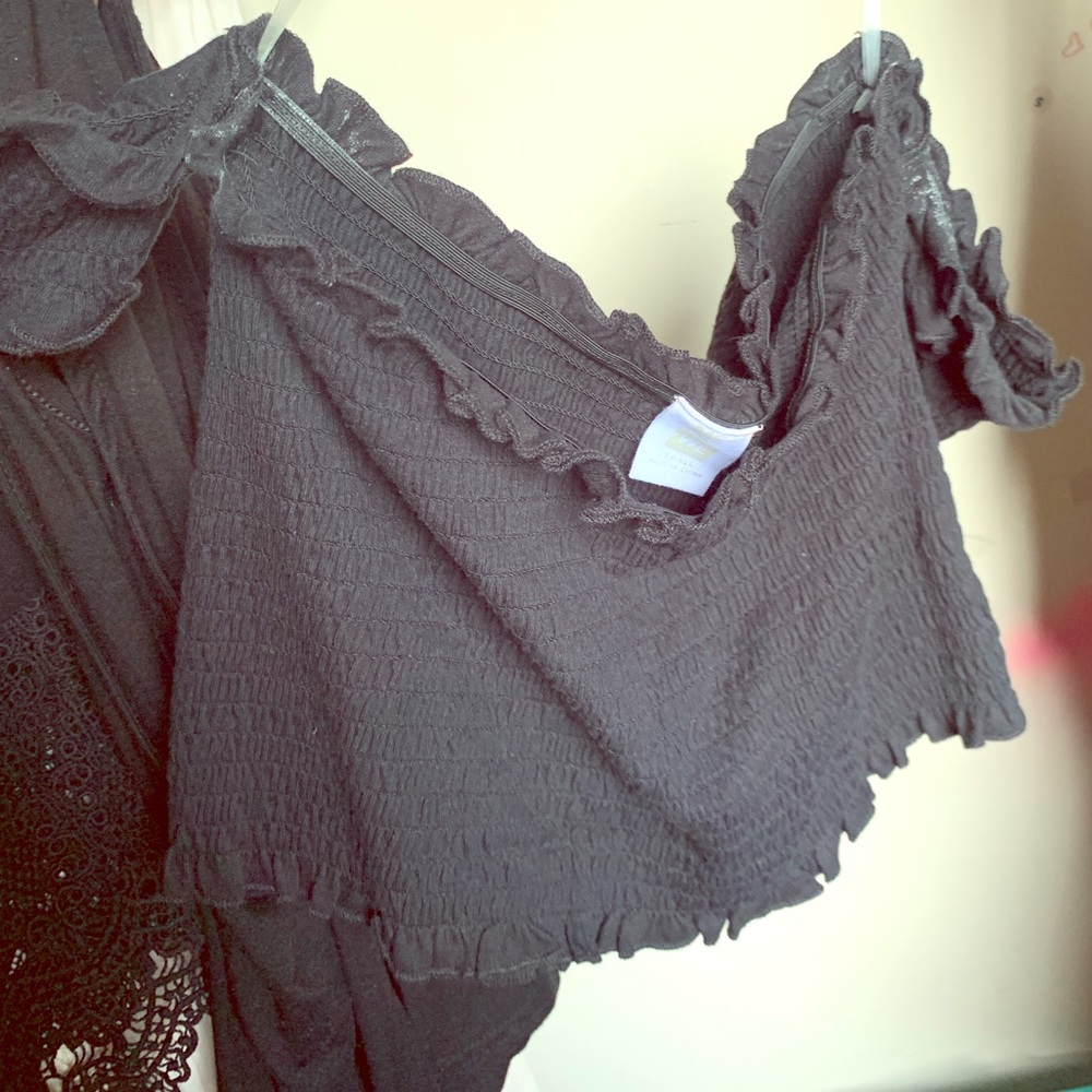 Black Crop Top with Sleeves